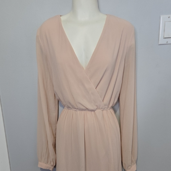 Elegant Peach Maxi Dress - Picture 2 of 12